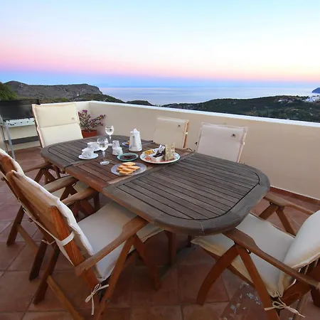 Villa Spilies Kythira Town