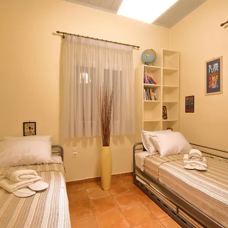 Villa Spilies Kythira Town